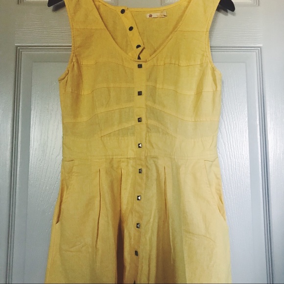 💛 | TULLE Dress Size Medium - Picture 4 of 8